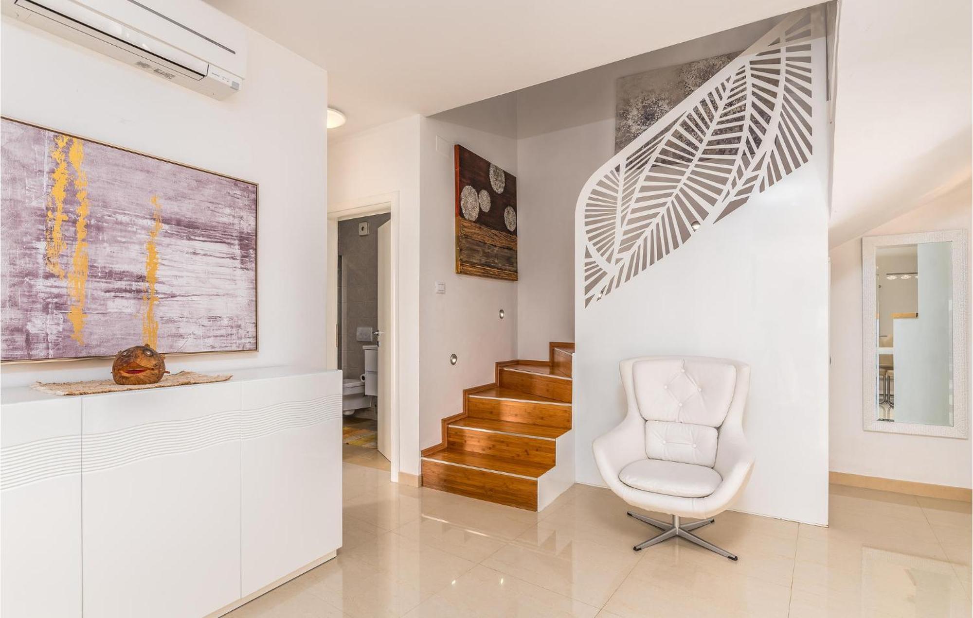 Beautiful Home In Martinscica With Wifi Buitenkant foto