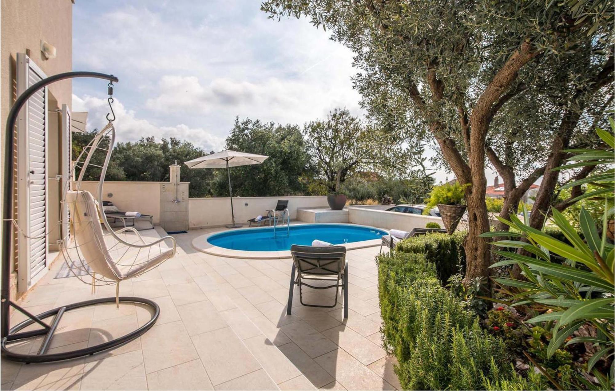 Beautiful Home In Martinscica With Wifi Buitenkant foto