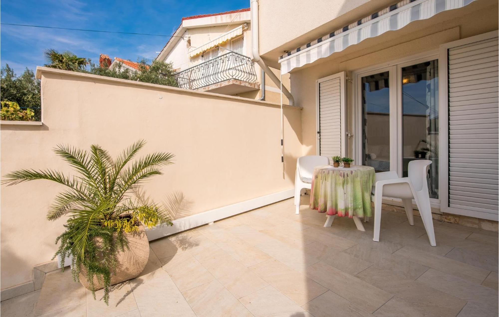 Beautiful Home In Martinscica With Wifi Buitenkant foto