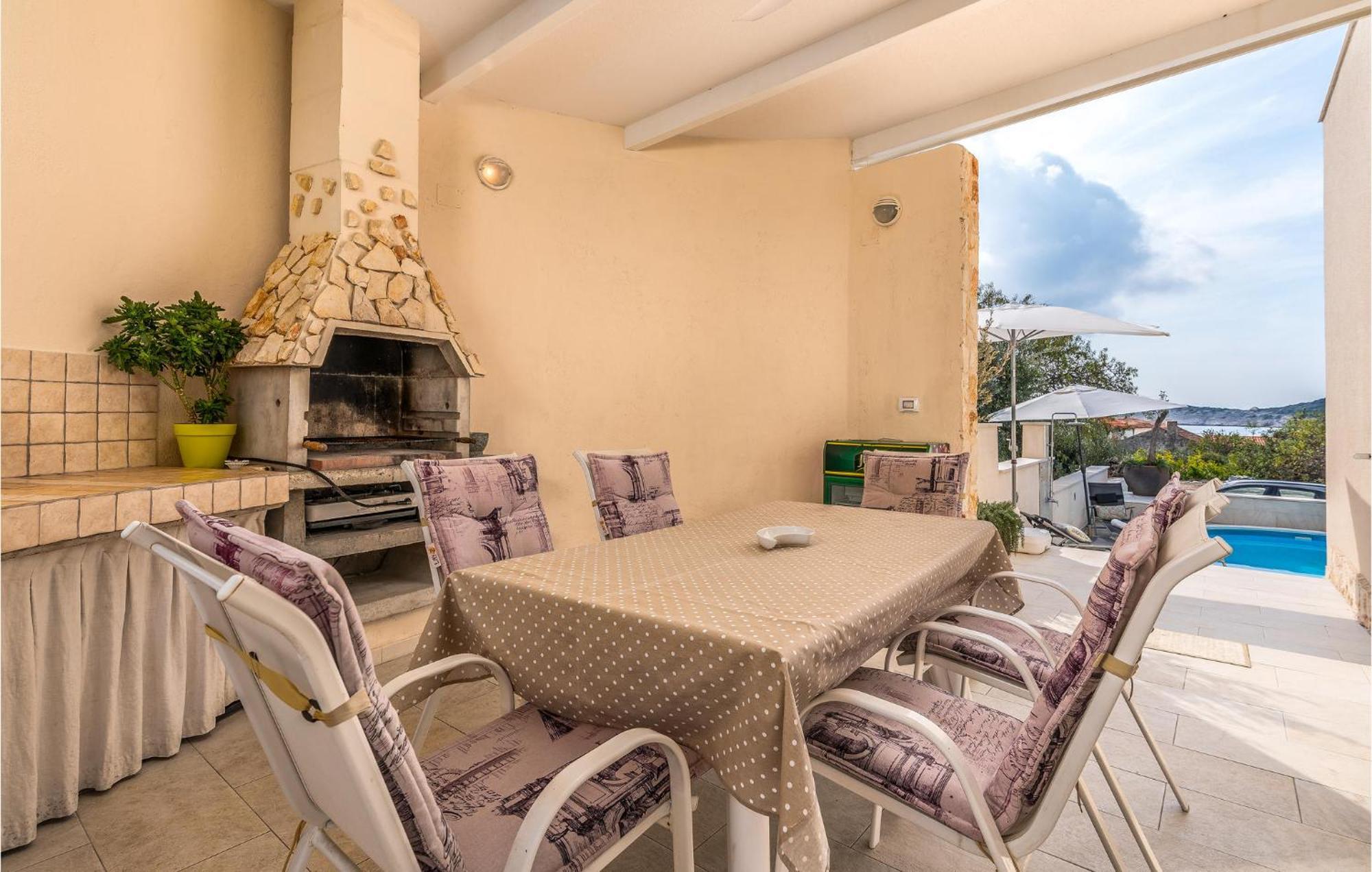 Beautiful Home In Martinscica With Wifi Buitenkant foto