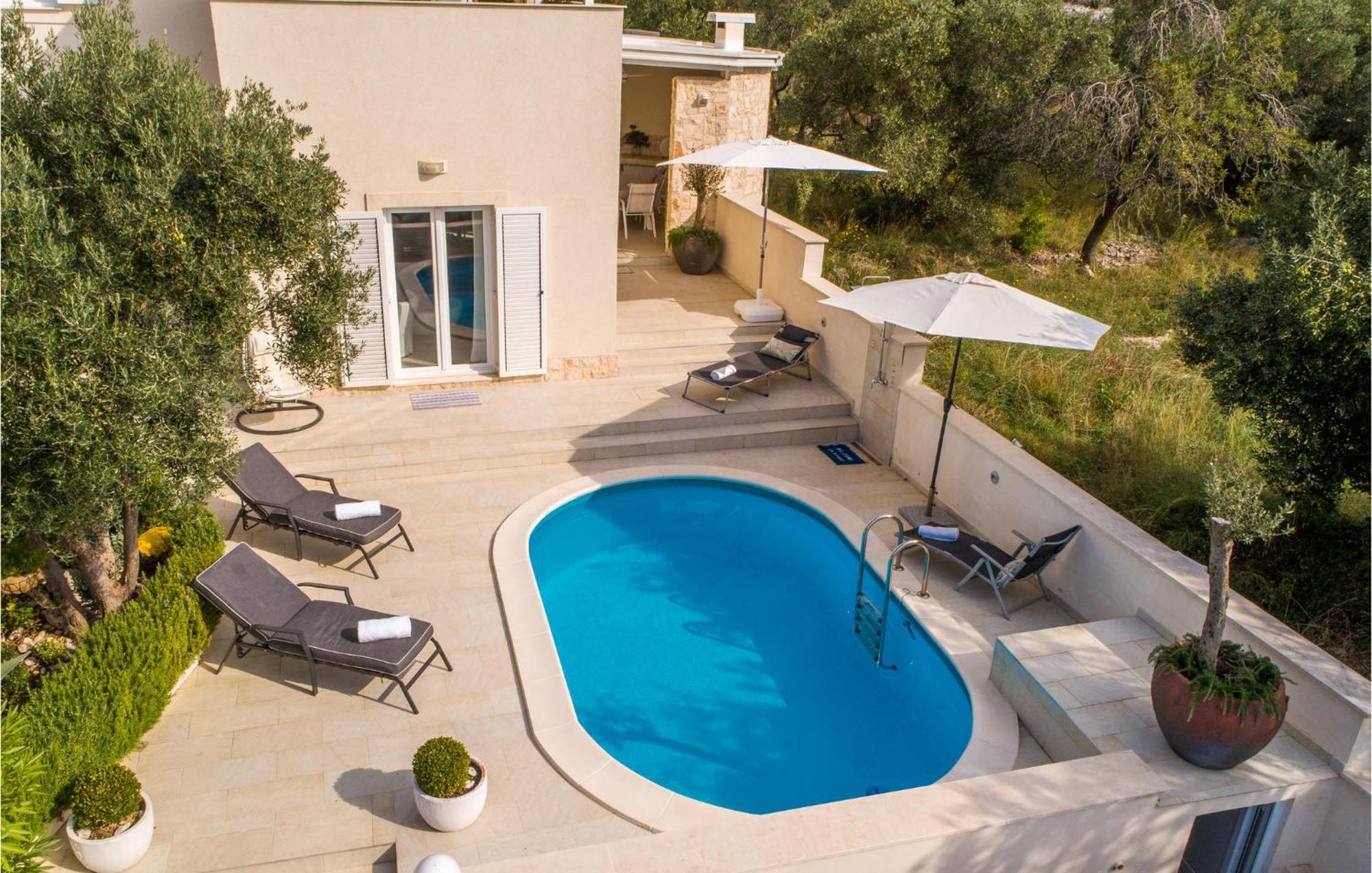Beautiful Home In Martinscica With Wifi Buitenkant foto